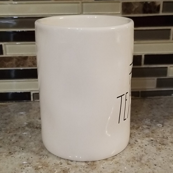 Rae Dunn #1 Teacher scented candle - Picture 2 of 6